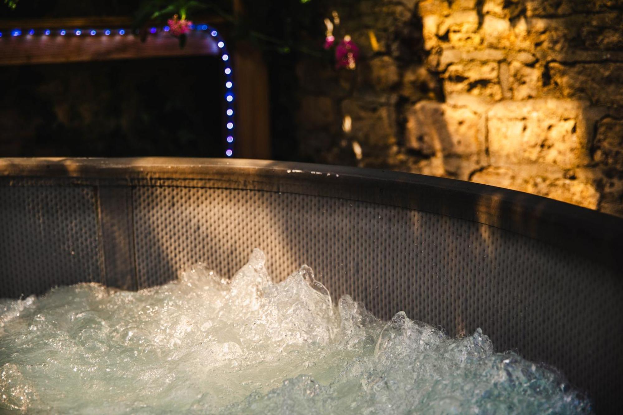 Appartement Fraichement Renovee - Jacuzzi Au Coeur De كان المظهر الخارجي الصورة